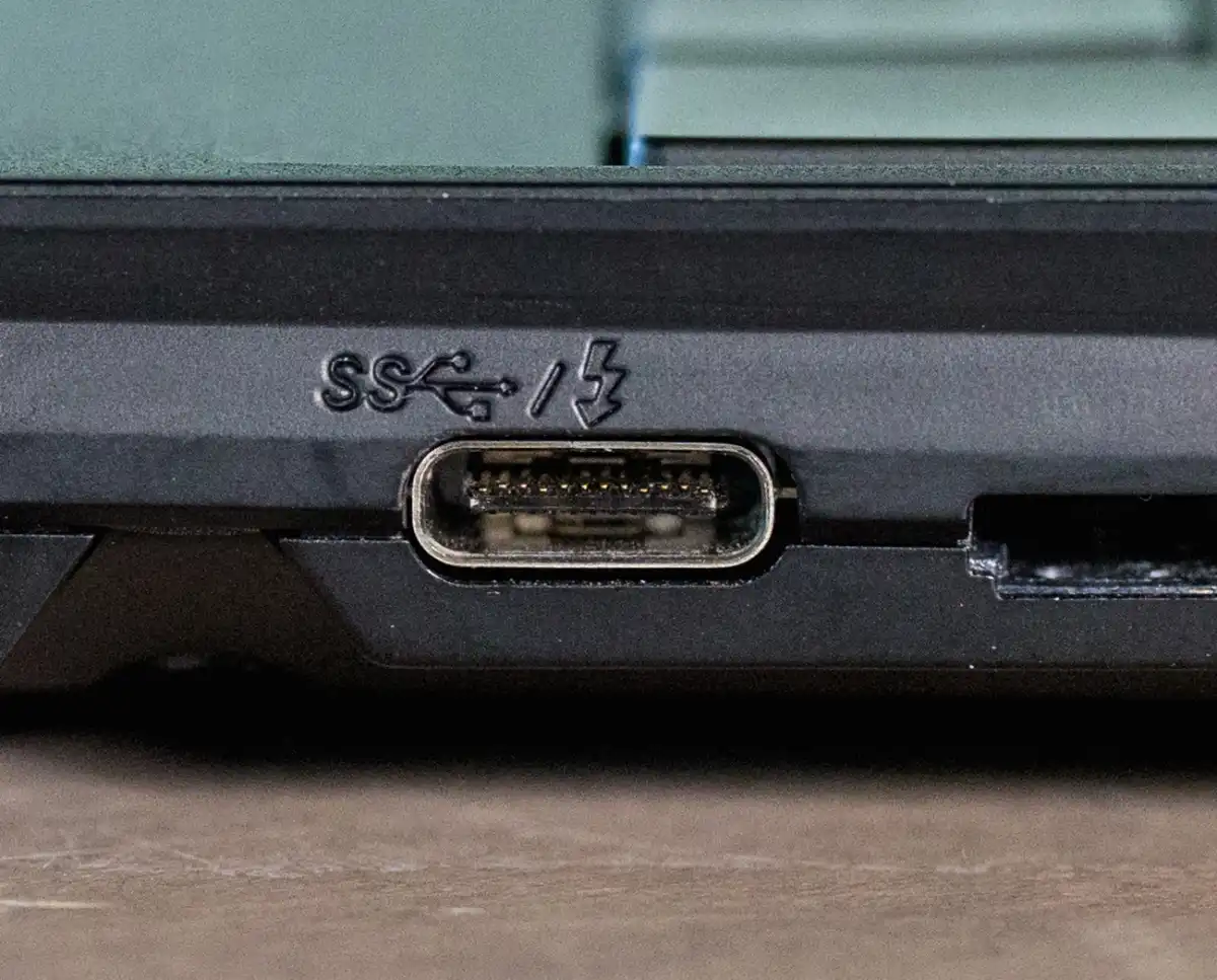 USB-C port display symbol marking
