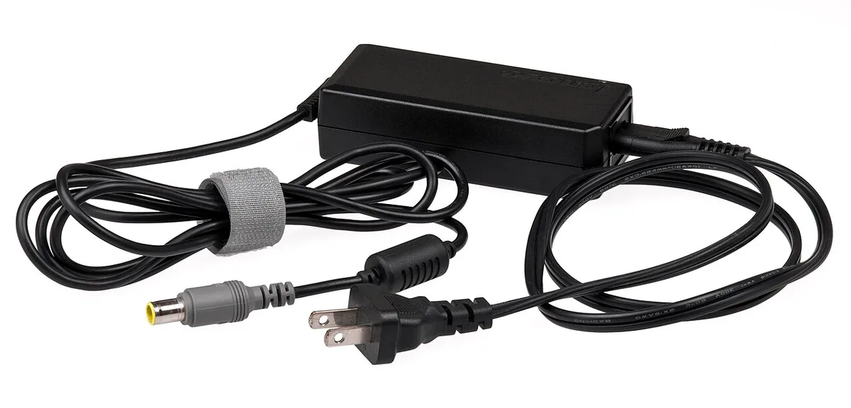 AC power adapter
