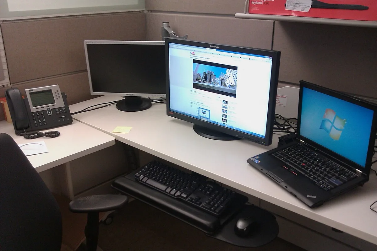 Docked laptop setup