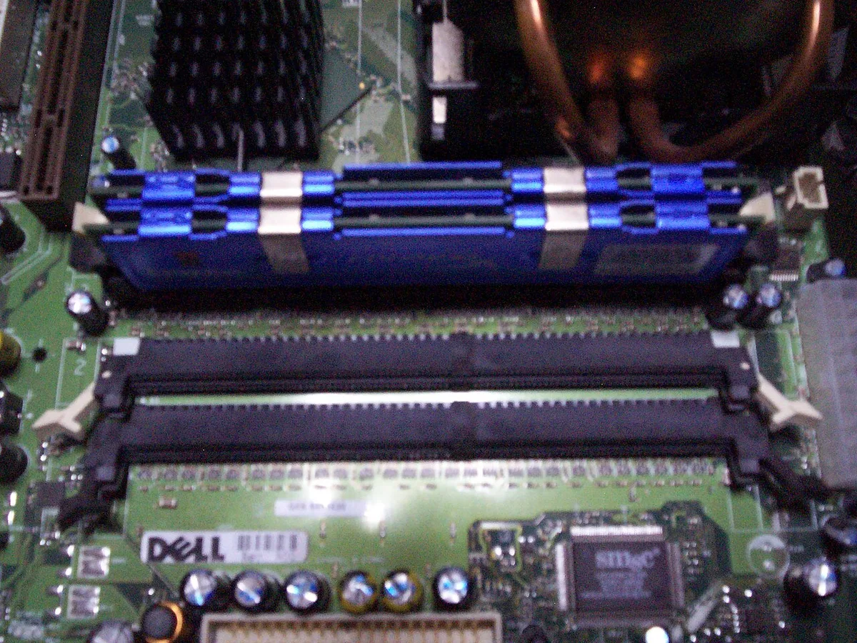 dual-channel memory