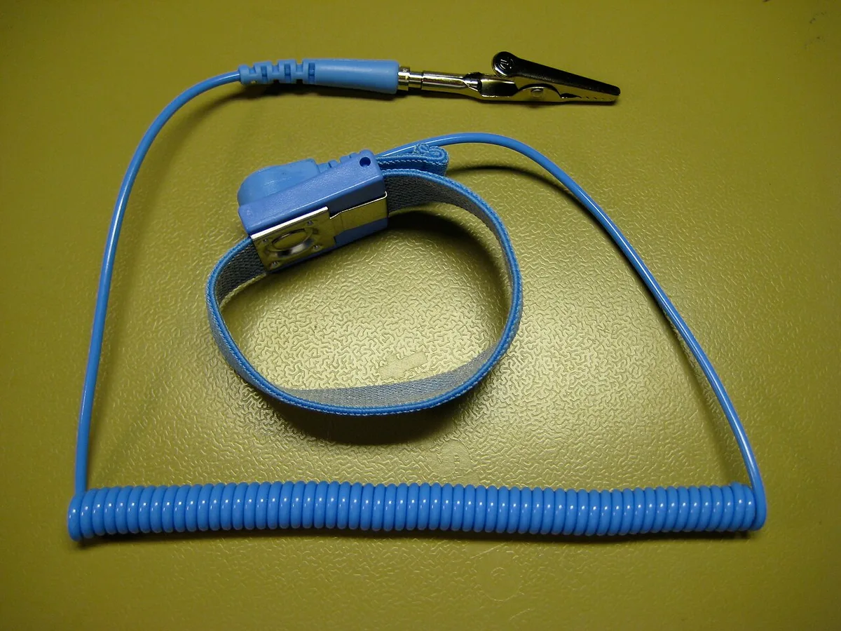 ESD (Electrostatic Discharge) Protection Wrist Straps/Mats