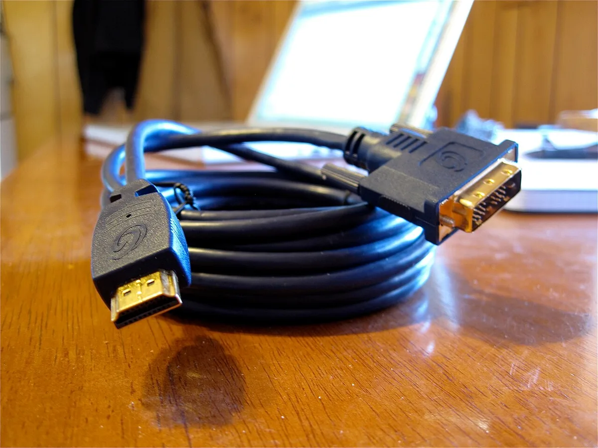 external monitor detection