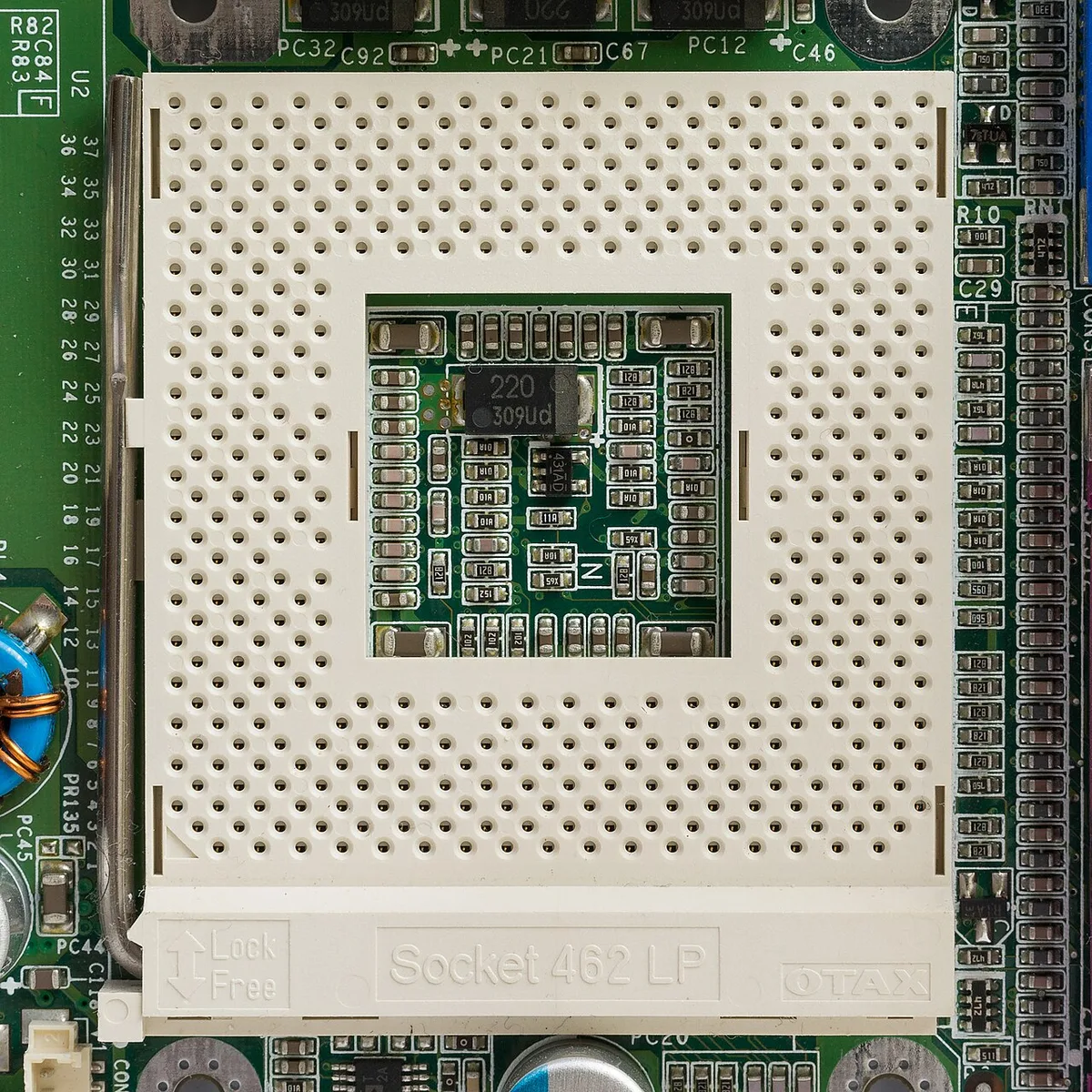 low-profile CPU cooler